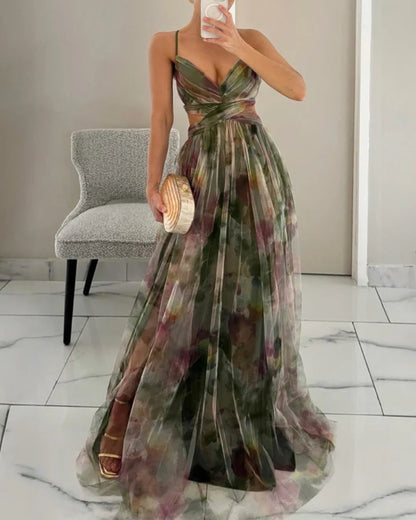 Giselle – A charming maxi dress with a floral print