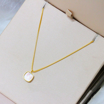 Laria Necklace